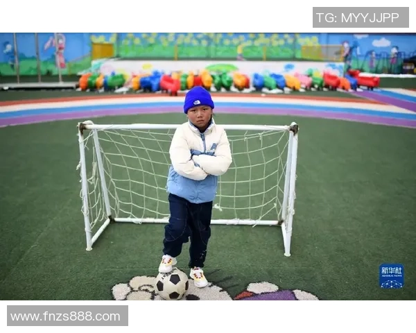 足球啊潘的传奇旅程与梦想追逐：从草根到巅峰的奋斗故事